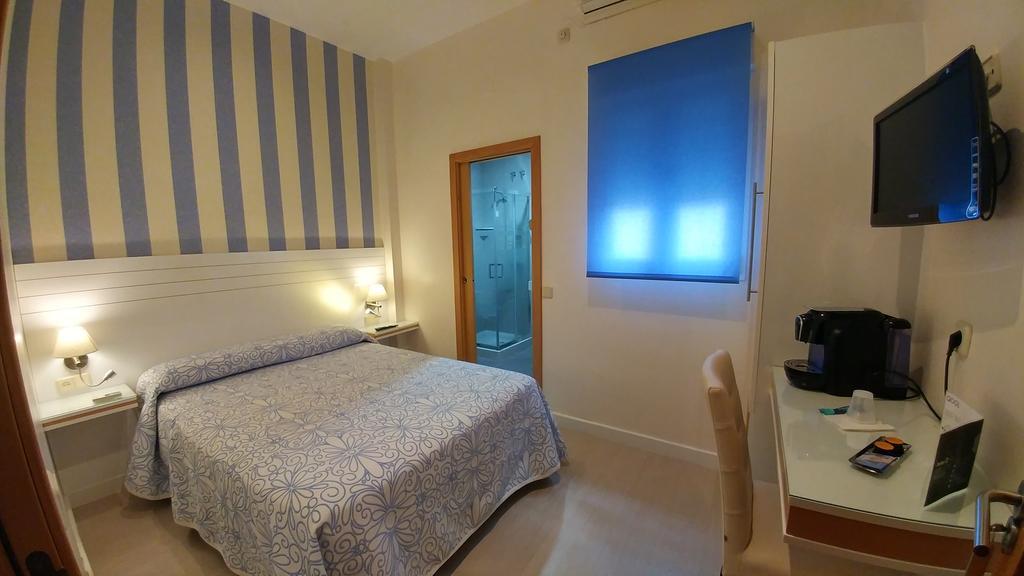 Hostal Paris San Fernando Εξωτερικό φωτογραφία