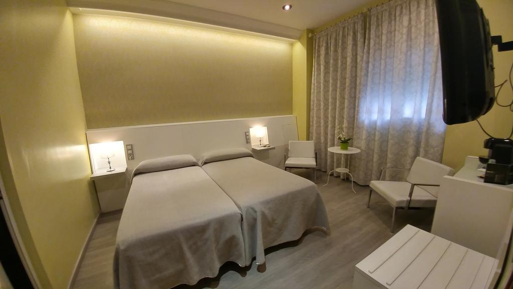 Hostal Paris San Fernando Εξωτερικό φωτογραφία
