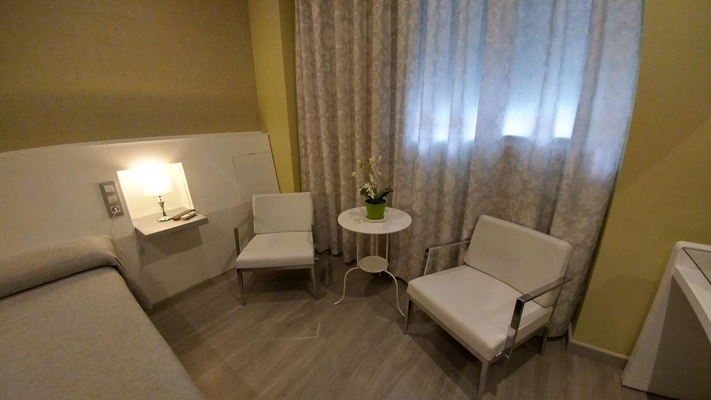 Hostal Paris San Fernando Εξωτερικό φωτογραφία
