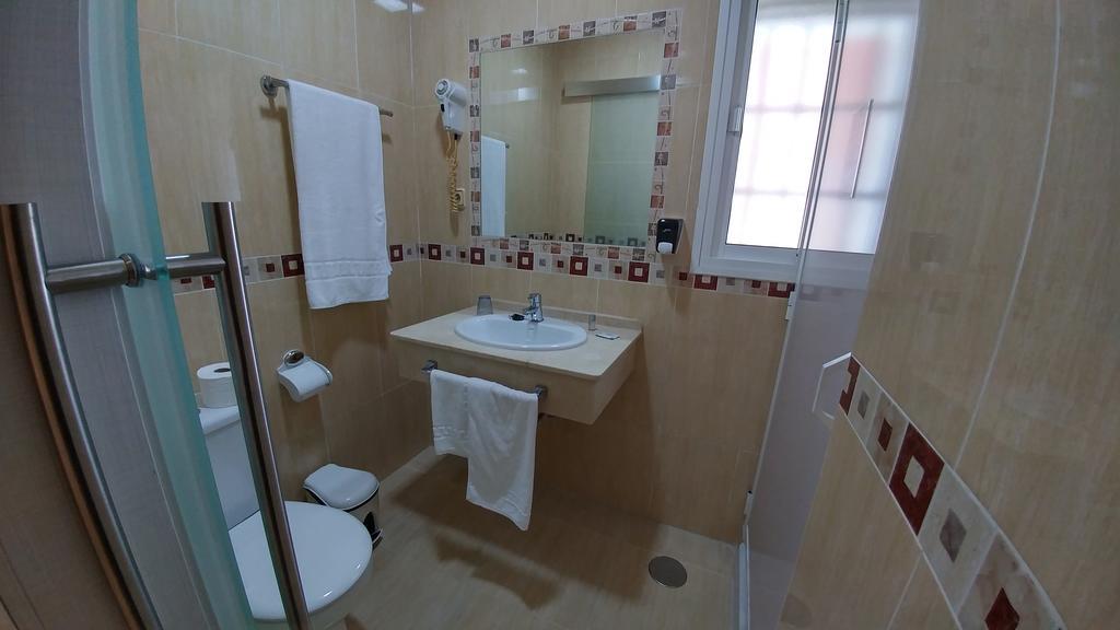 Hostal Paris San Fernando Εξωτερικό φωτογραφία