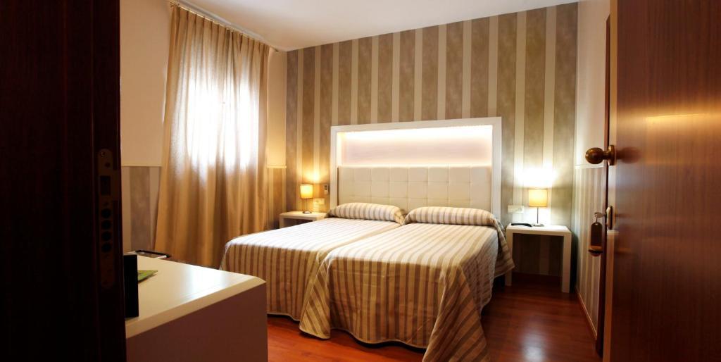 Hostal Paris San Fernando Δωμάτιο φωτογραφία