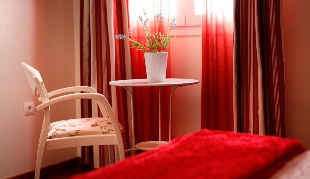Hostal Paris San Fernando Εξωτερικό φωτογραφία