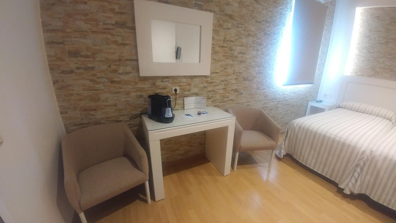 Hostal Paris San Fernando Εξωτερικό φωτογραφία