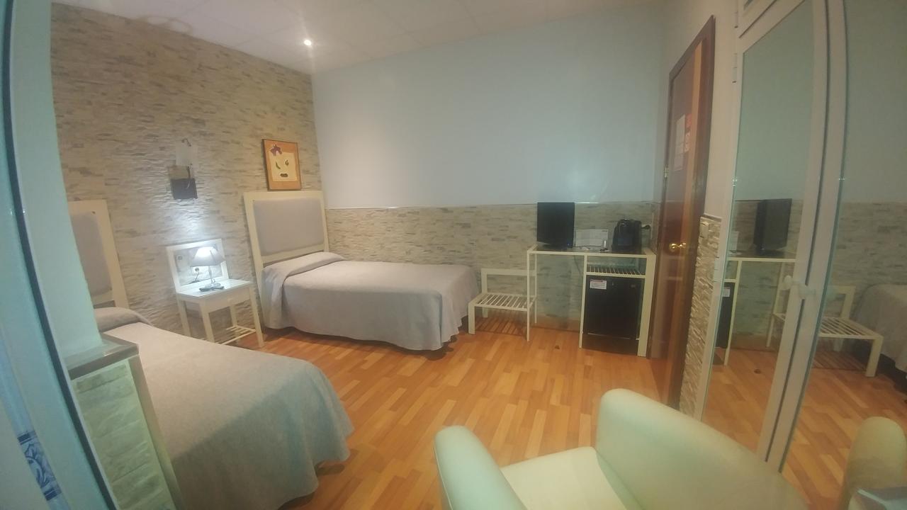 Hostal Paris San Fernando Εξωτερικό φωτογραφία