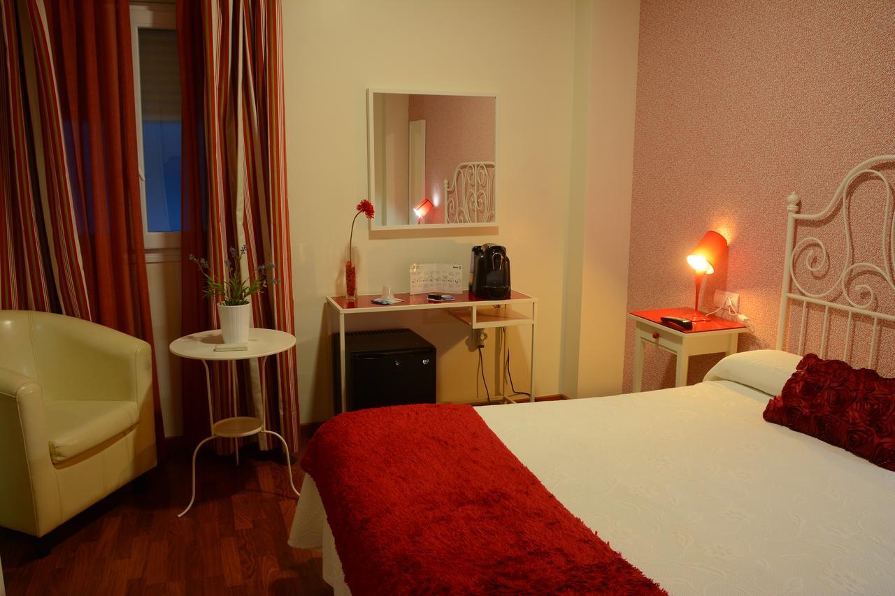 Hostal Paris San Fernando Εξωτερικό φωτογραφία